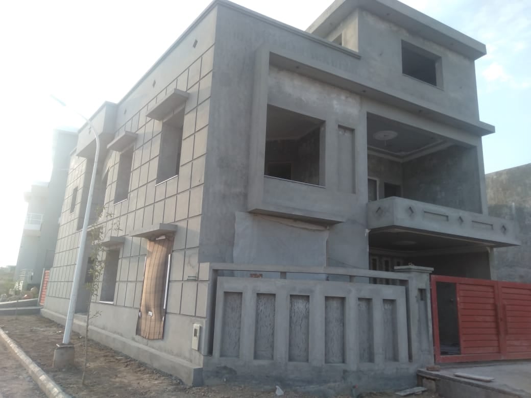 10 Marla House Gray Structure Construction at Gulberg Green Islamabad
